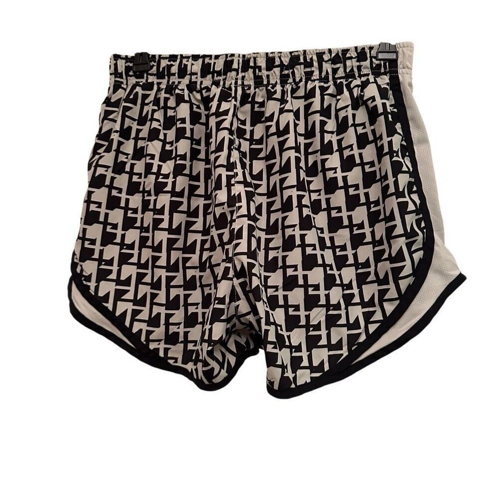 Nike grey and black running shorts- size m - Picture 2 of 9